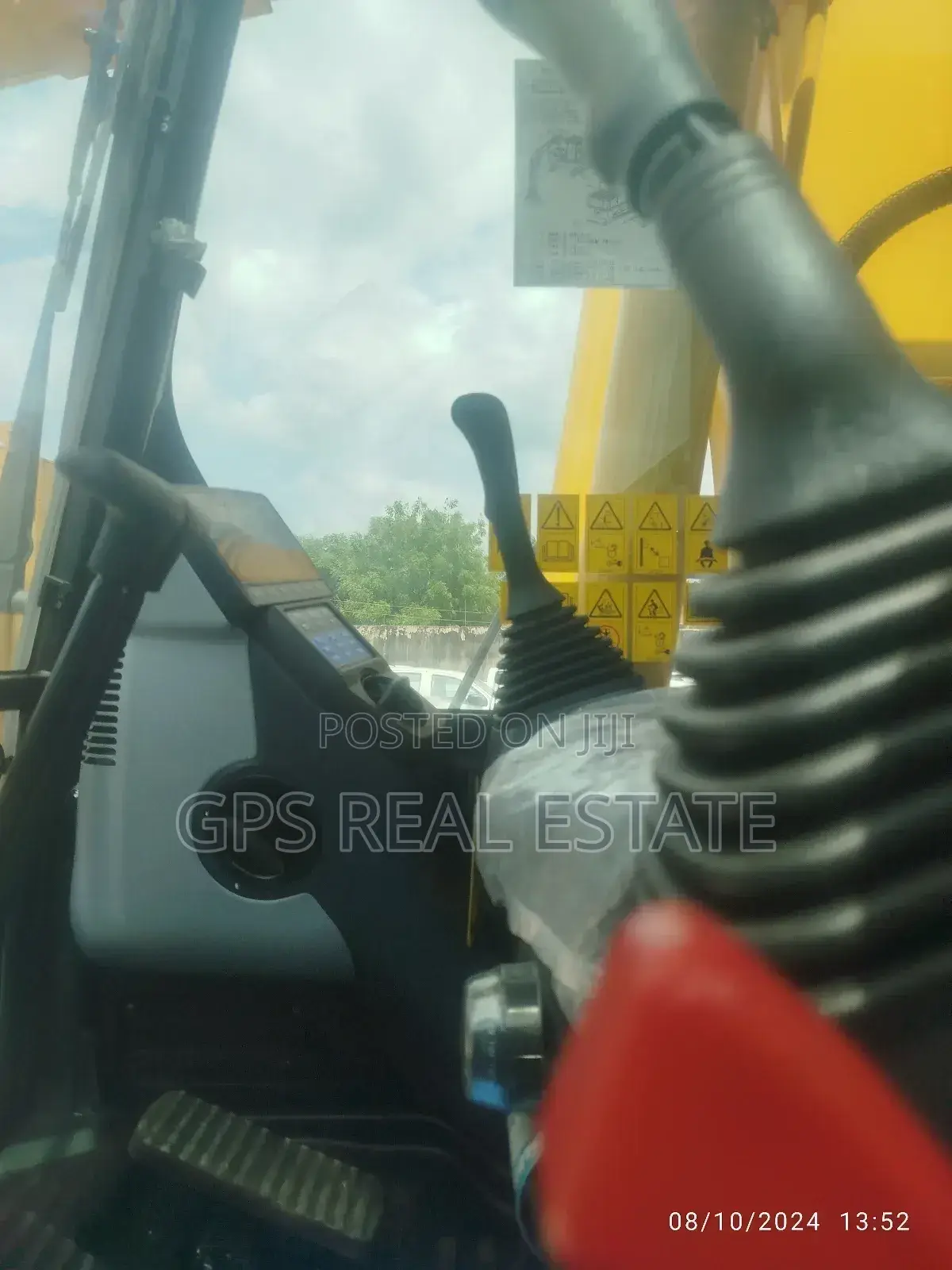 Komatsu PC 210 Excavator For Sale