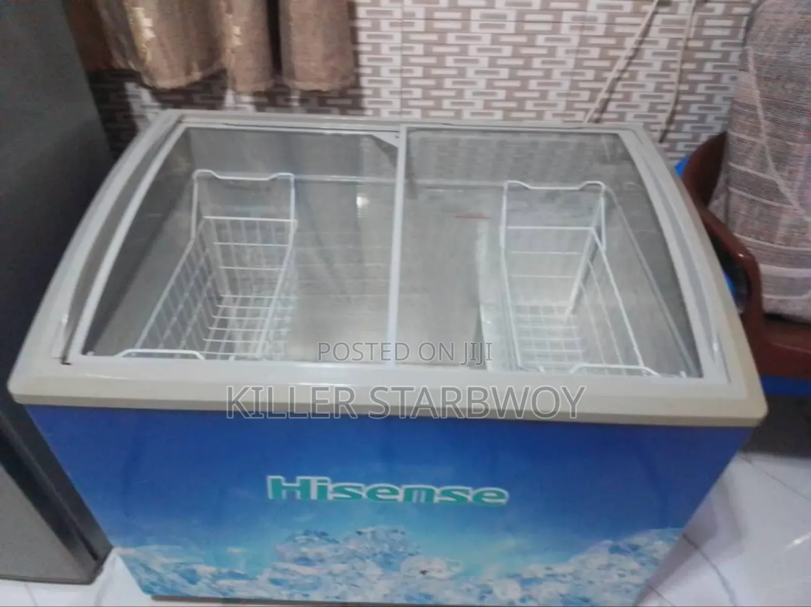 Hisense Display Freezer Lita 250