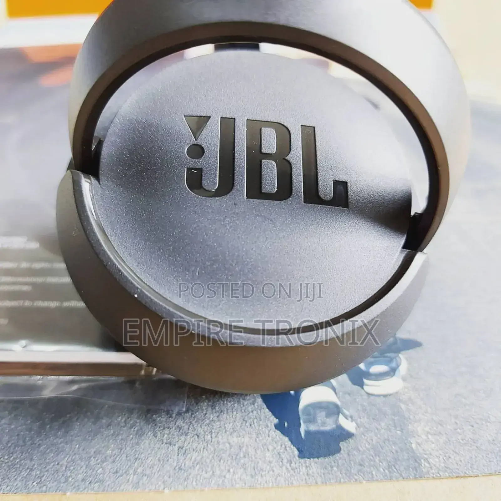 JBL TUNE 500 Wired on-Ear Headphones (Black)