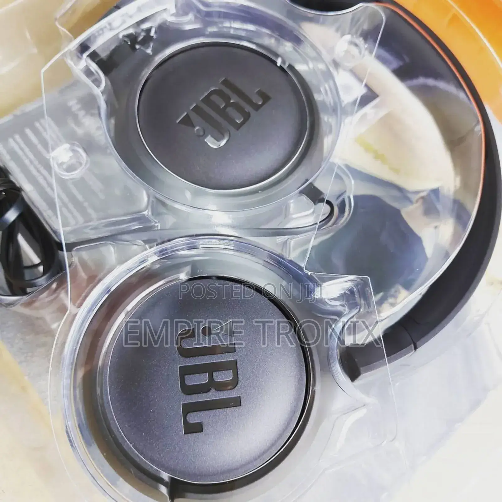 JBL TUNE 500 Wired on-Ear Headphones (Black)