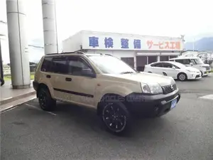 Nissan X-Trail 2004 Yellow