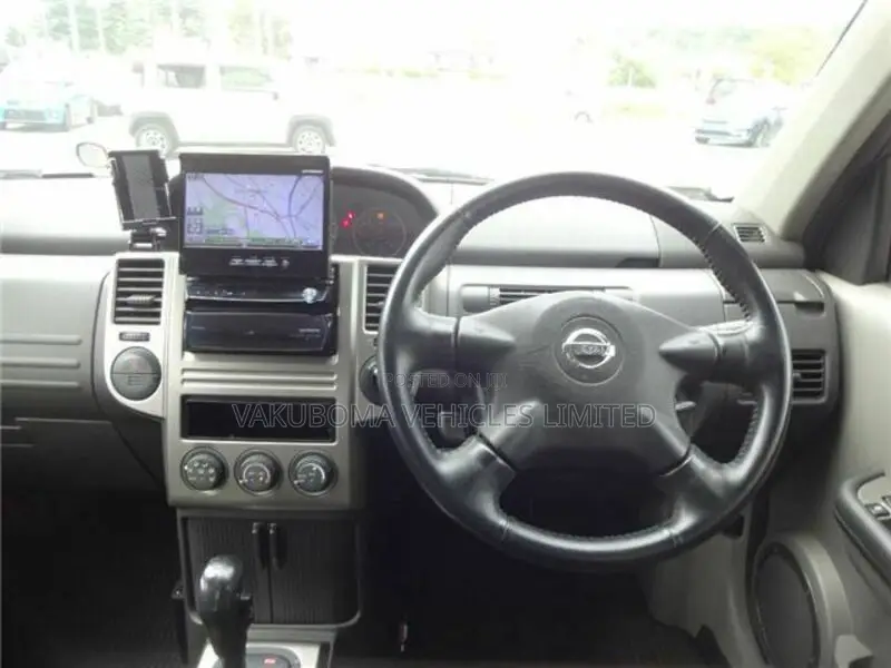 Nissan X-Trail 2004 Yellow