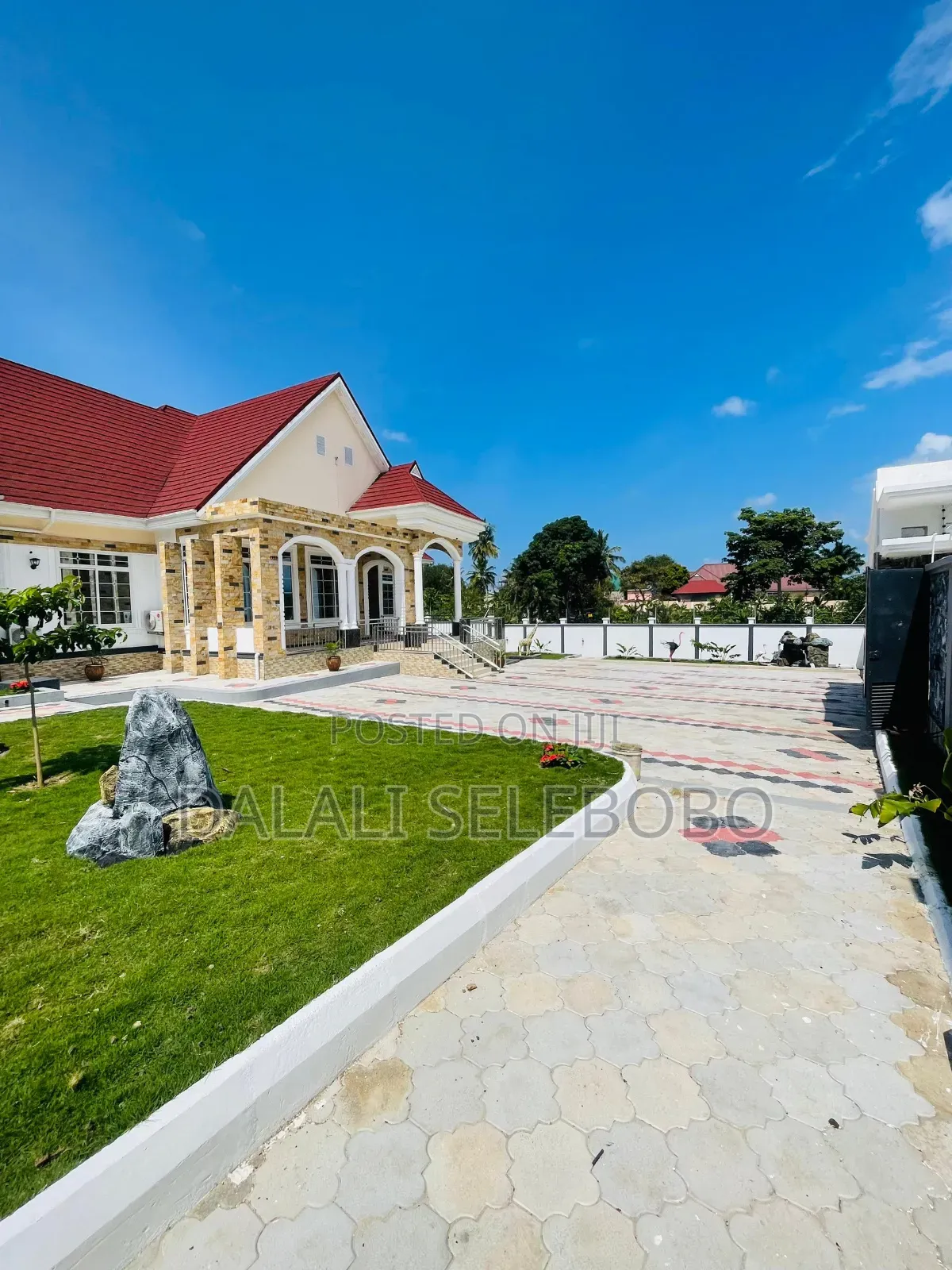 4bdrm Bungalow in Goba Njia Ya Makongo, Kibaha for sale