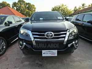 Photo - Toyota Fortuner 2.7 AWD 2016 Black