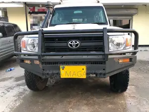 Toyota Land Cruiser 2012 White