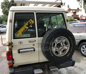 Toyota Land Cruiser 2012 White