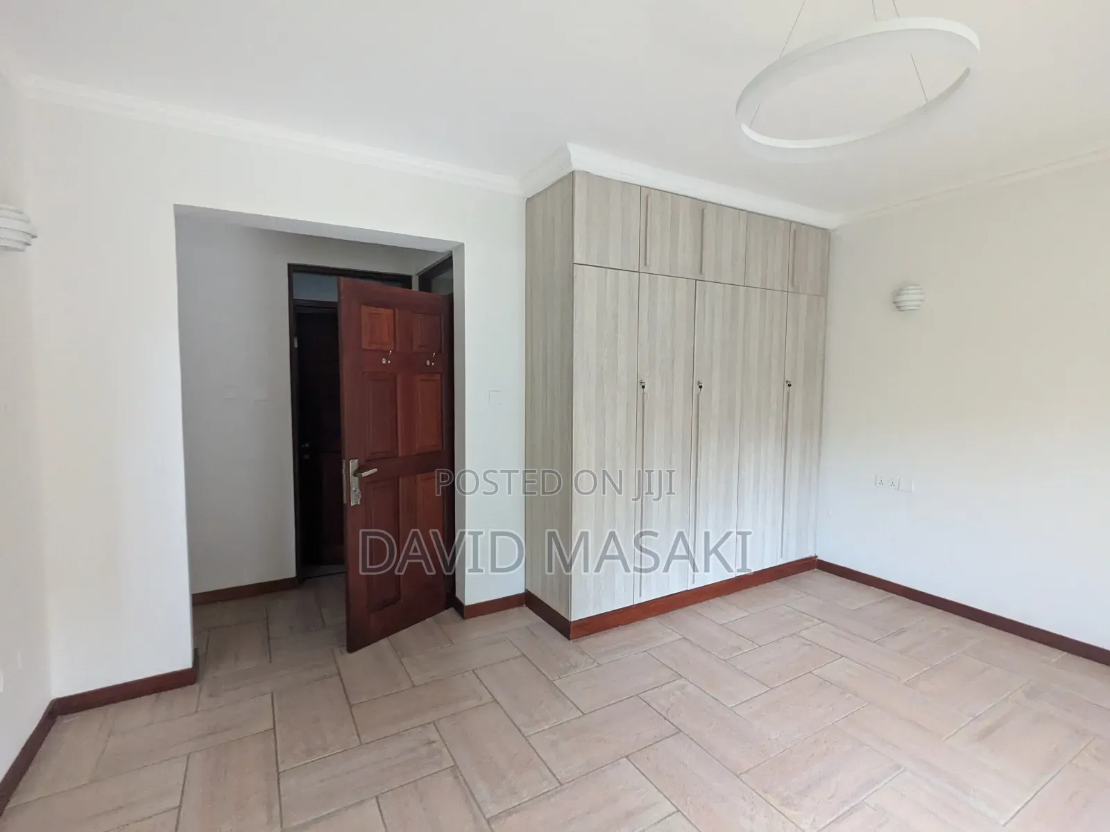 4bdrm Villa in Oysterbay for rent