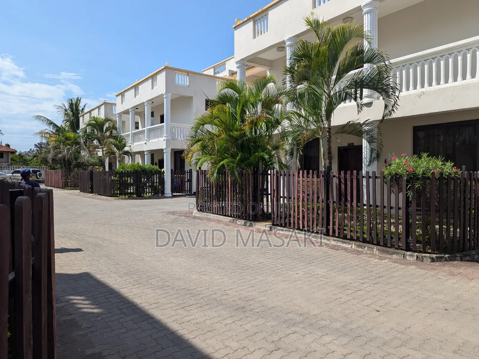 Furnished 4bdrm Villa in Masaki for rent