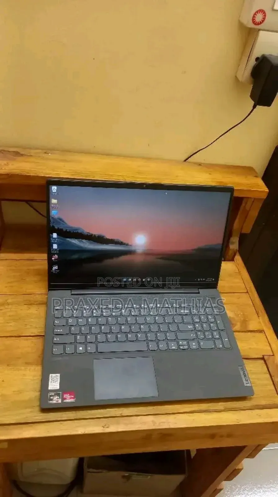 Laptop Lenovo IdeaPad 500S 8GB AMD Ryzen 3 SSD 512GB