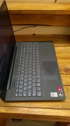Laptop Lenovo IdeaPad 500S 8GB AMD Ryzen 3 SSD 512GB