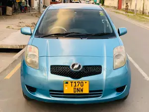 Toyota Vitz 2006 Blue