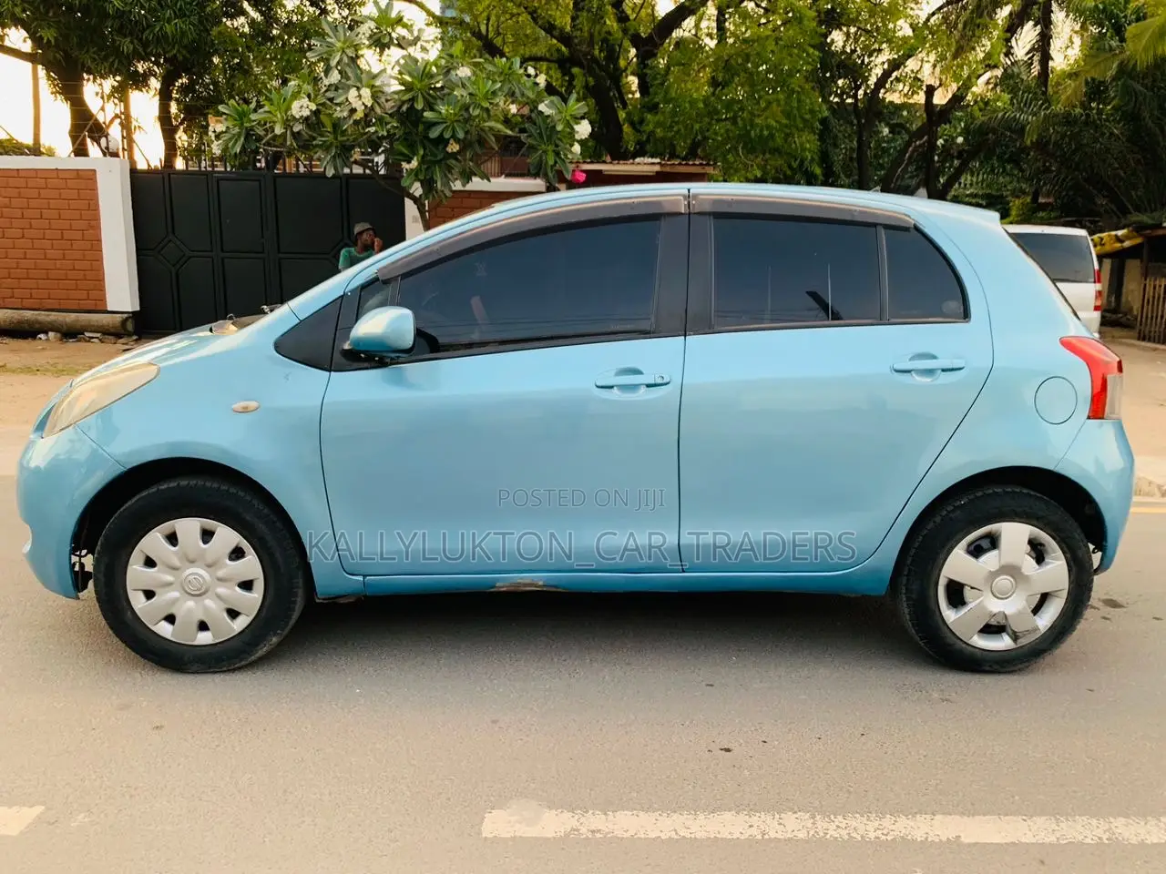 Toyota Vitz 2006 Blue