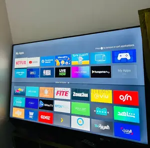 Hisense Smart UHD Inch 70” Remote Ipo Box Hamna