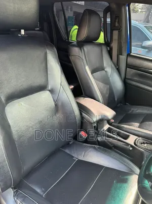 Toyota Hilux 2019 Blue