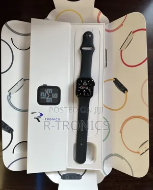 Apple Watch Se (2nd Gen) [Gps 40mm] Smart Watch W/Starlight