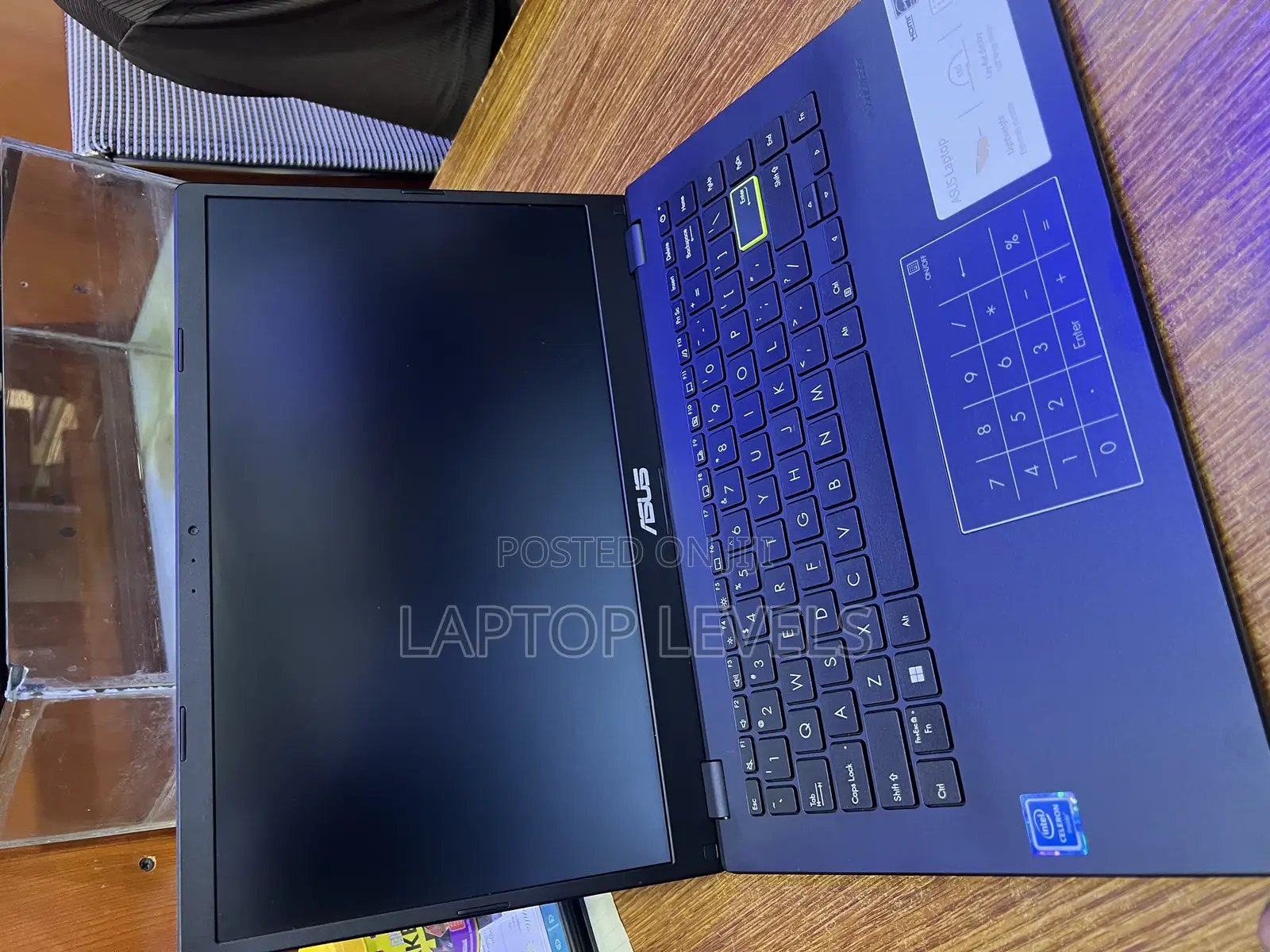 Laptop Asus ASUSPRO P2440UQ 8GB Intel SSD 128GB