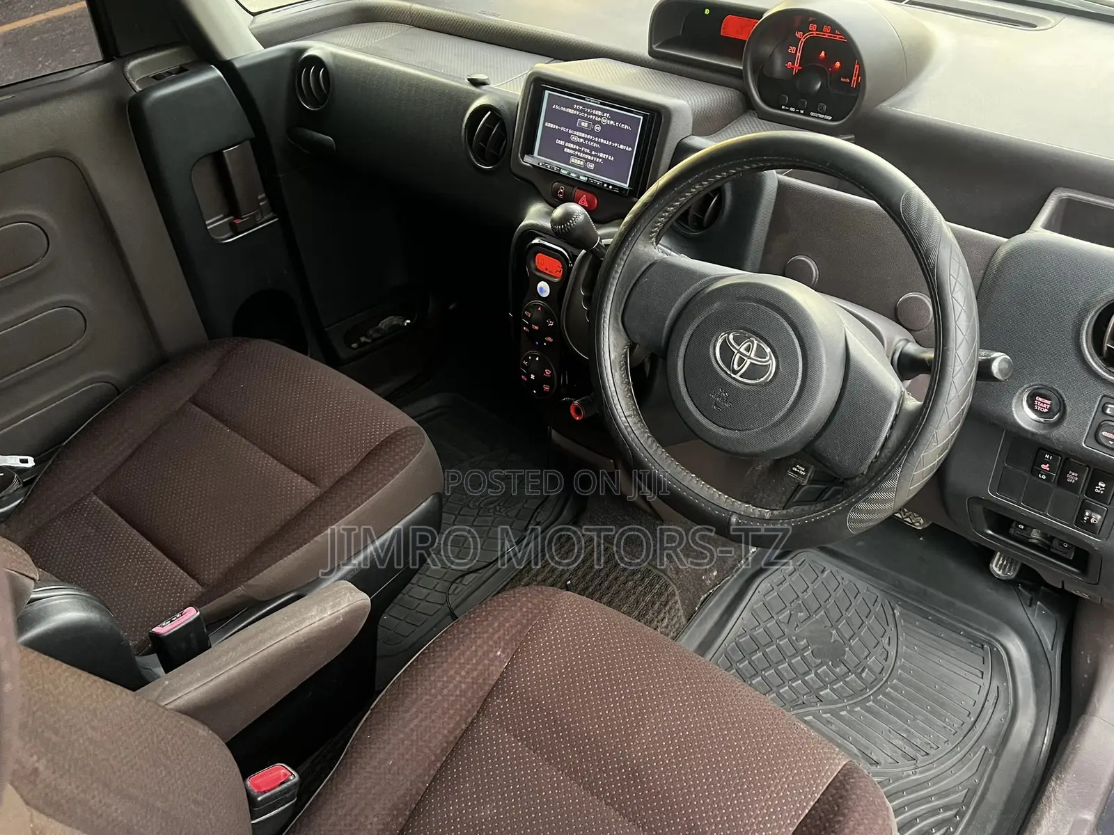 Toyota Spade 2013 Gray
