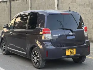 Toyota Spade 2013 Gray