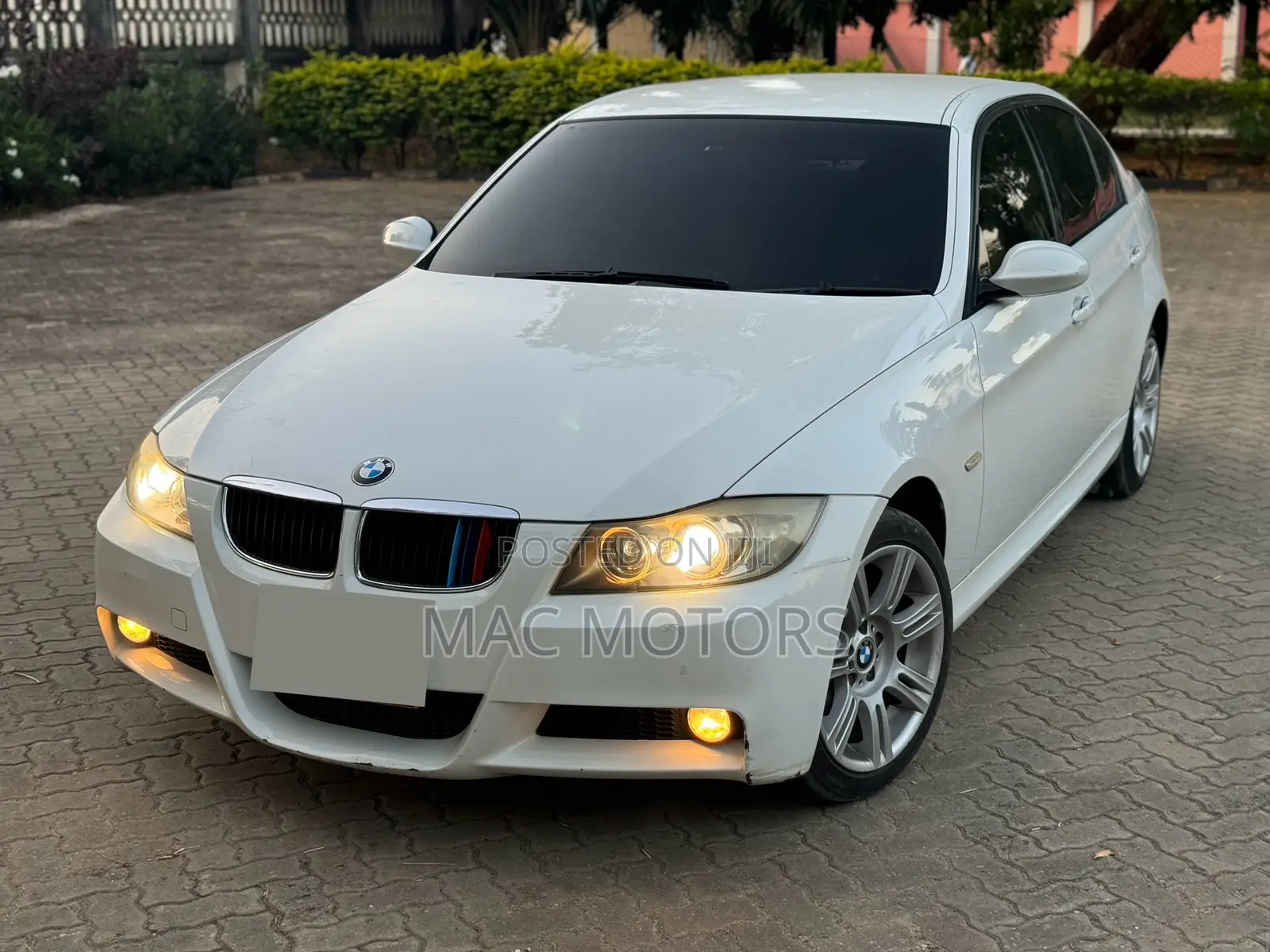 BMW 3 Series 2009 White