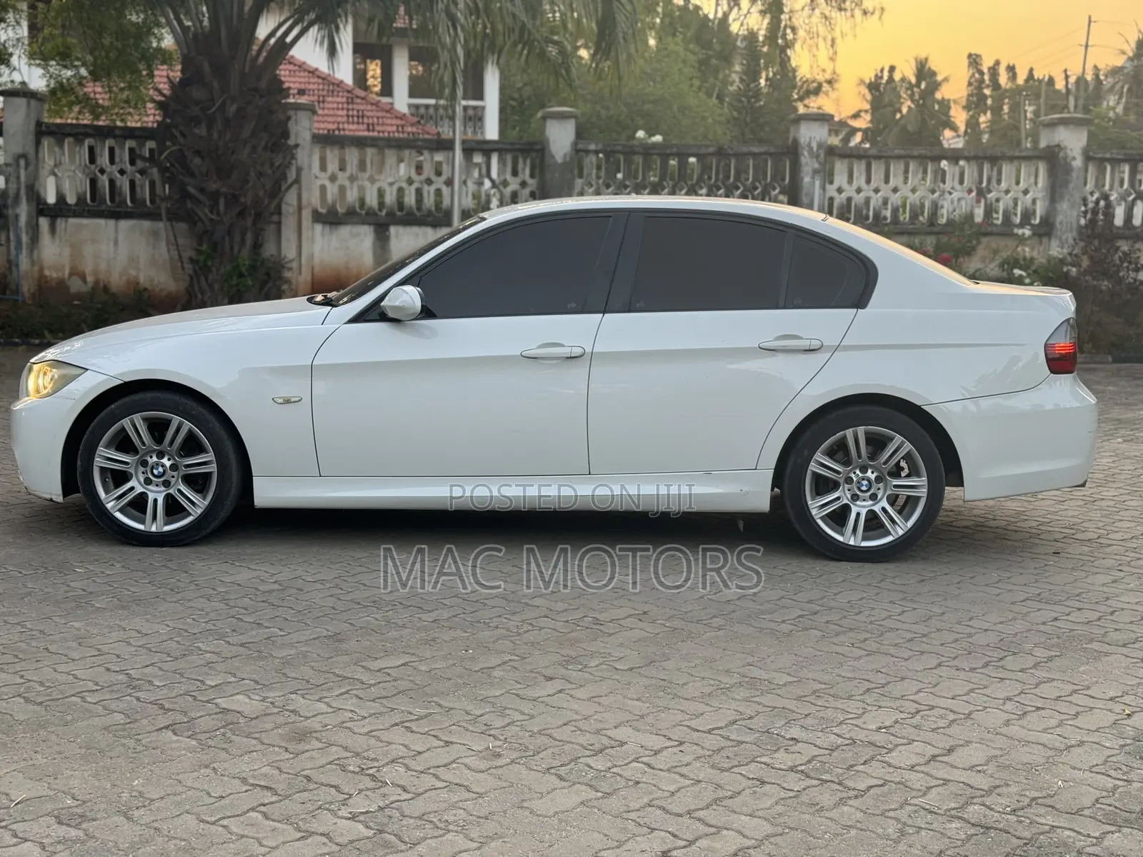 BMW 3 Series 2009 White