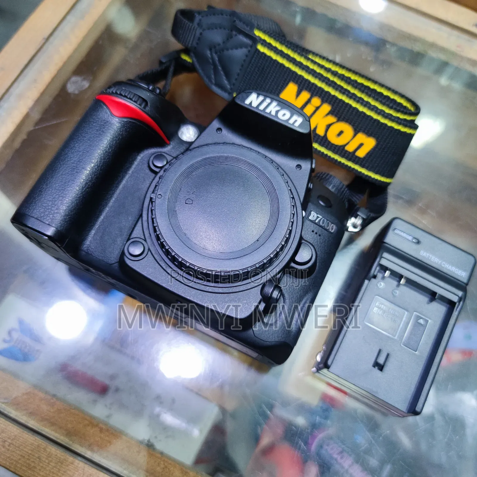 Nikon D7000 DSLR (Body Only)