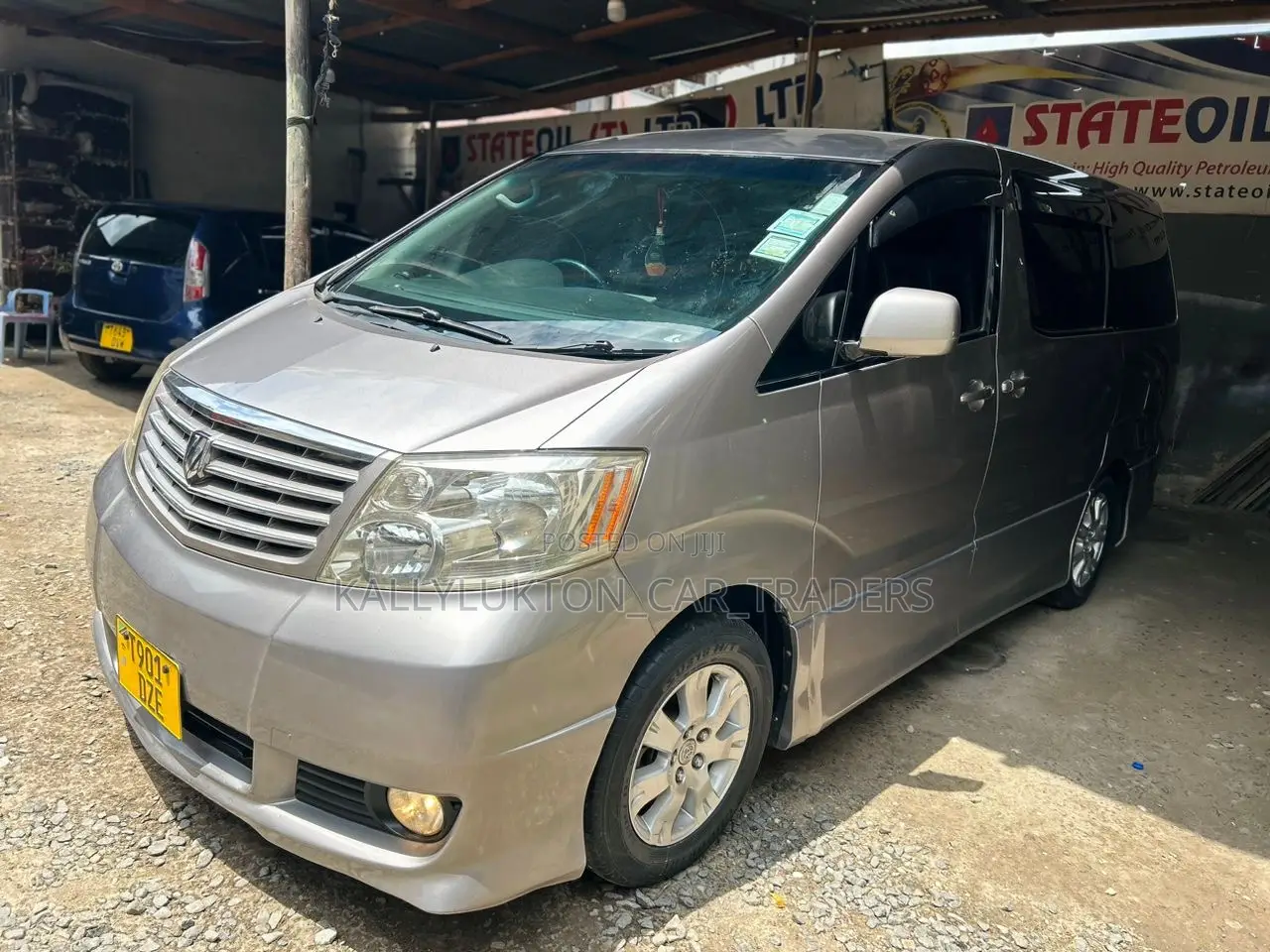 Toyota Alphard 2005 Silver