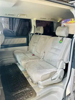 Toyota Alphard 2005 Silver