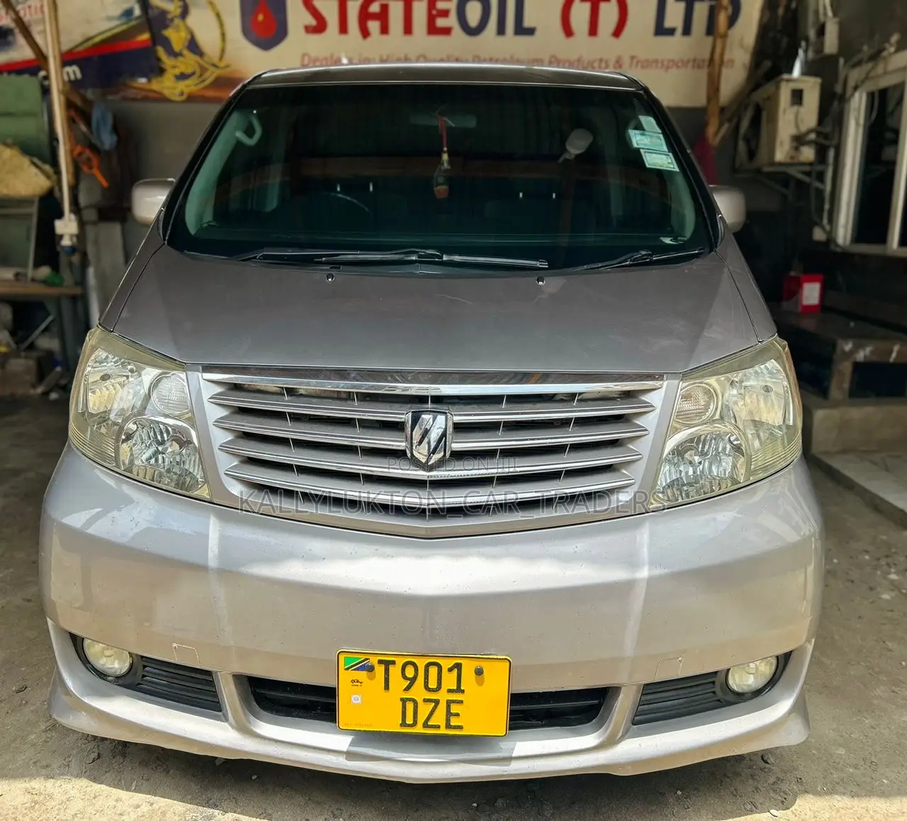 Toyota Alphard 2005 Silver