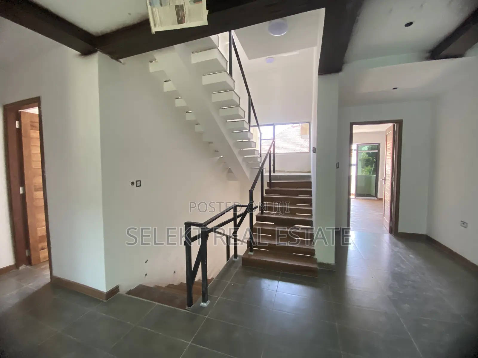 5bdrm Villa in Oysterbay, Kinondoni for rent