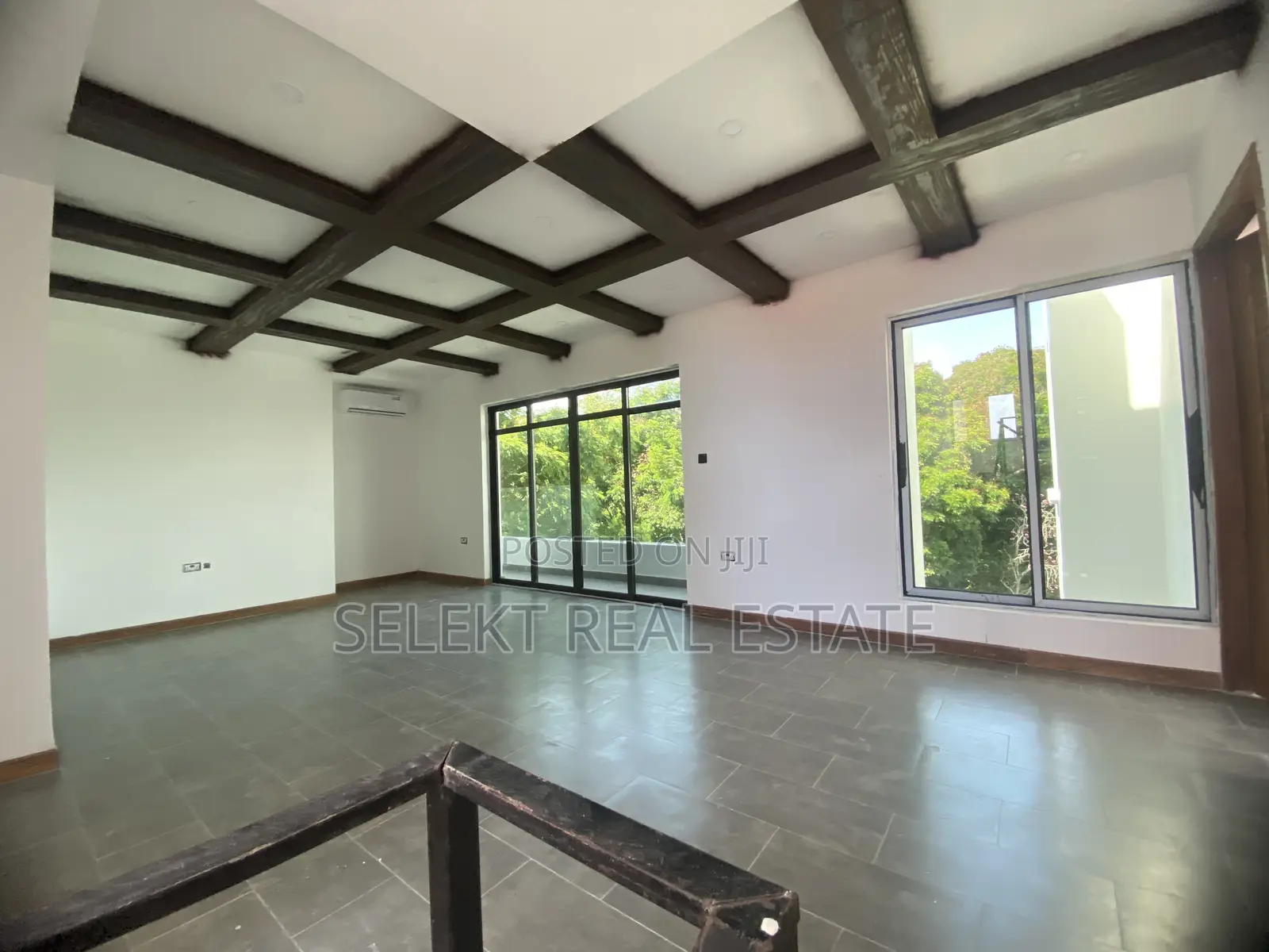 5bdrm Villa in Oysterbay, Kinondoni for rent