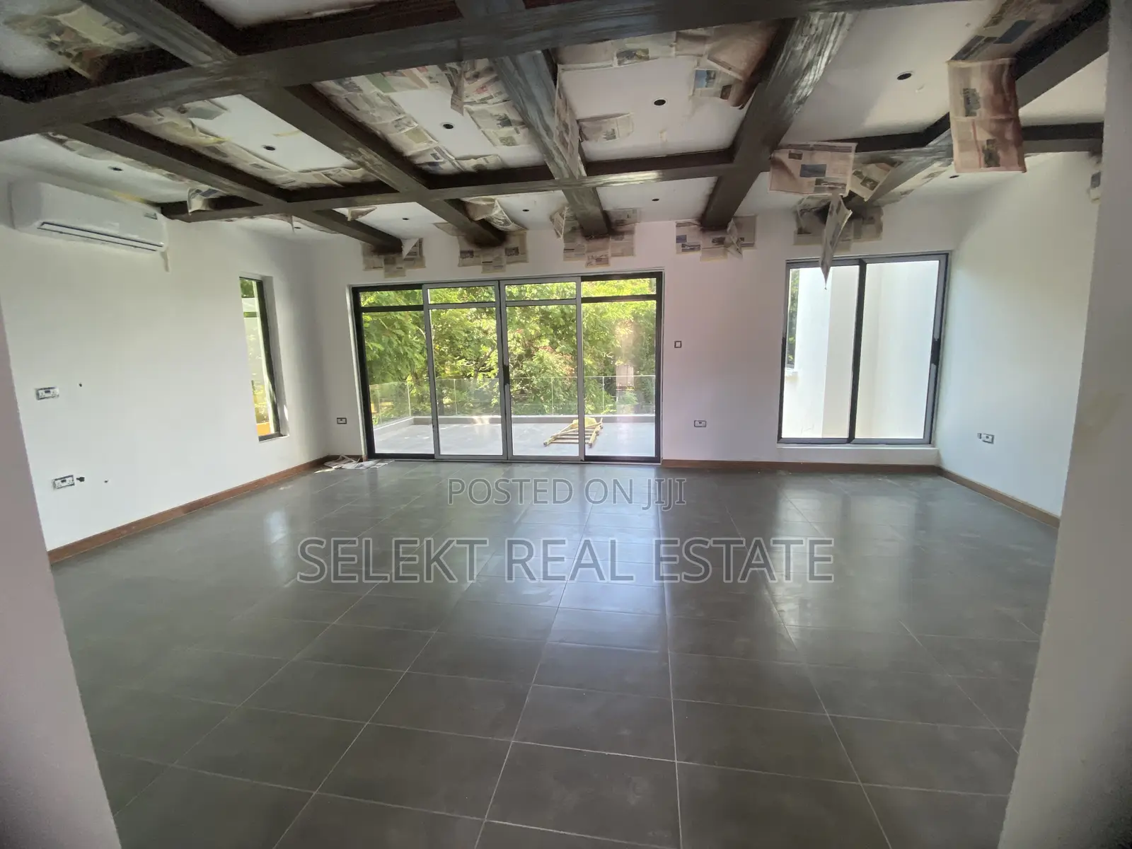 5bdrm Villa in Oysterbay, Kinondoni for rent