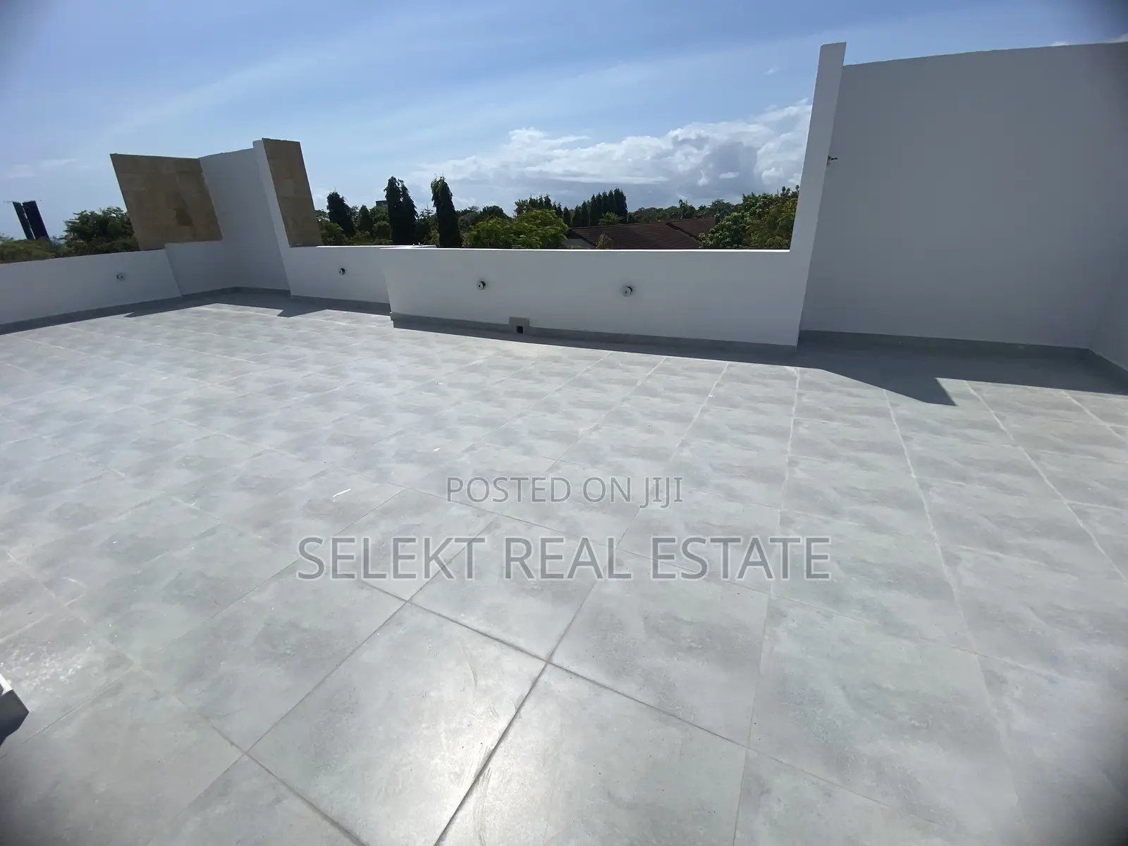 5bdrm Villa in Oysterbay, Kinondoni for rent
