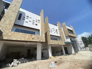 5bdrm Villa in Oysterbay, Kinondoni for rent