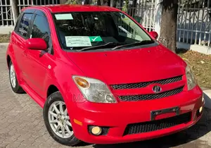 Toyota IST 2006 Red