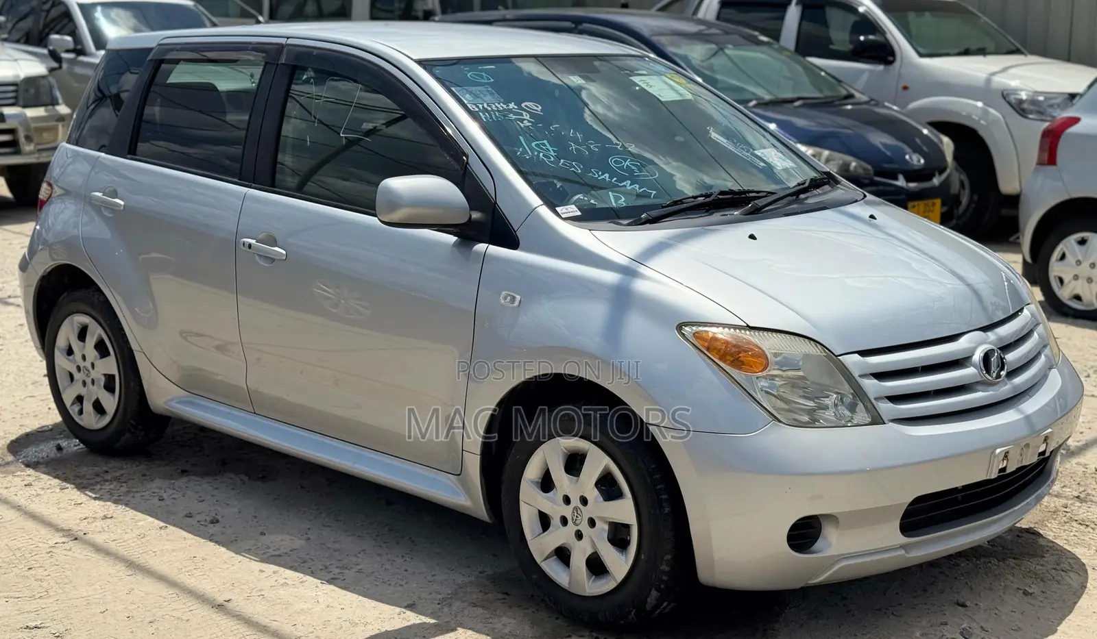 Toyota IST 2005 Silver