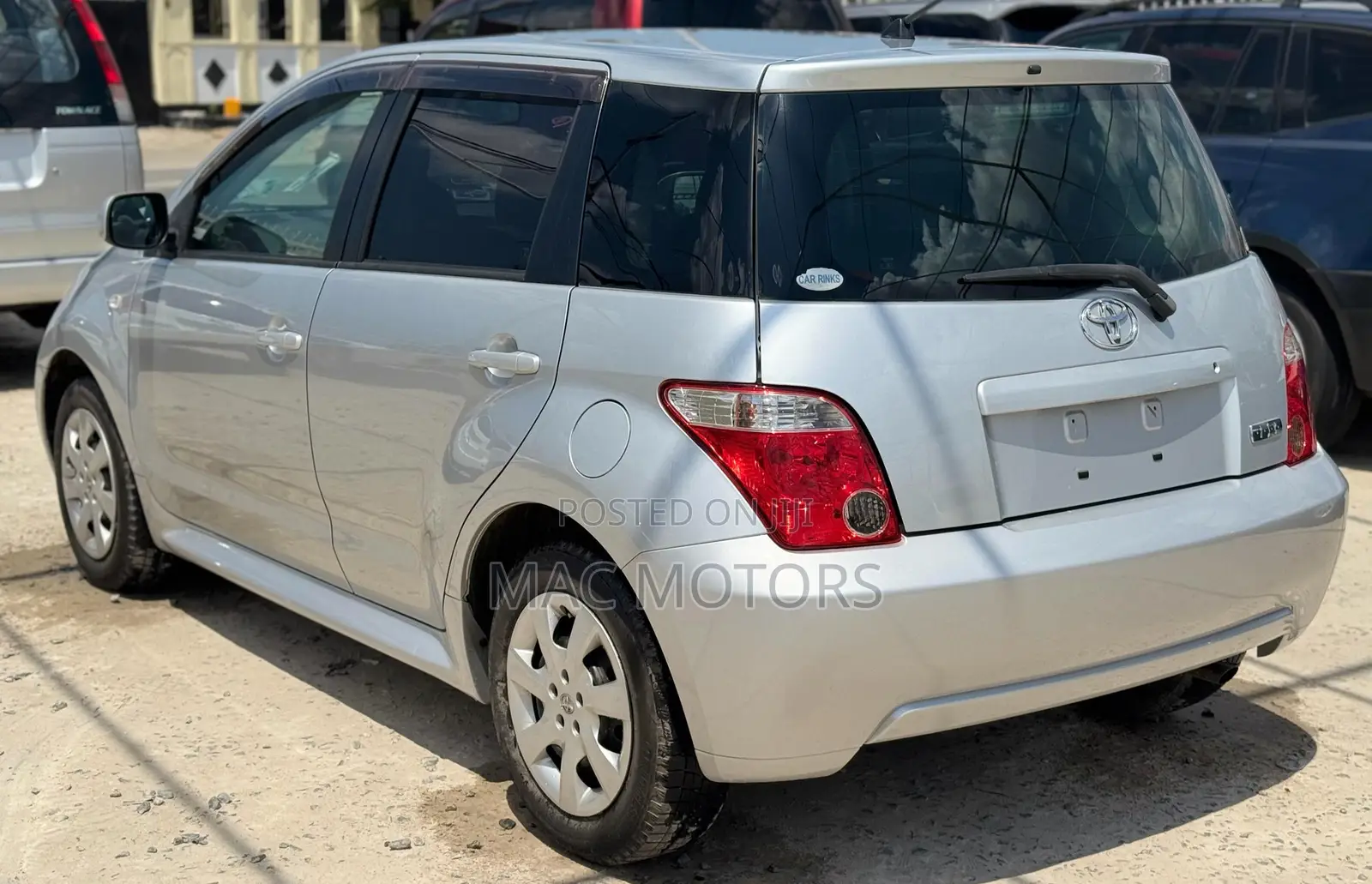 Toyota IST 2005 Silver