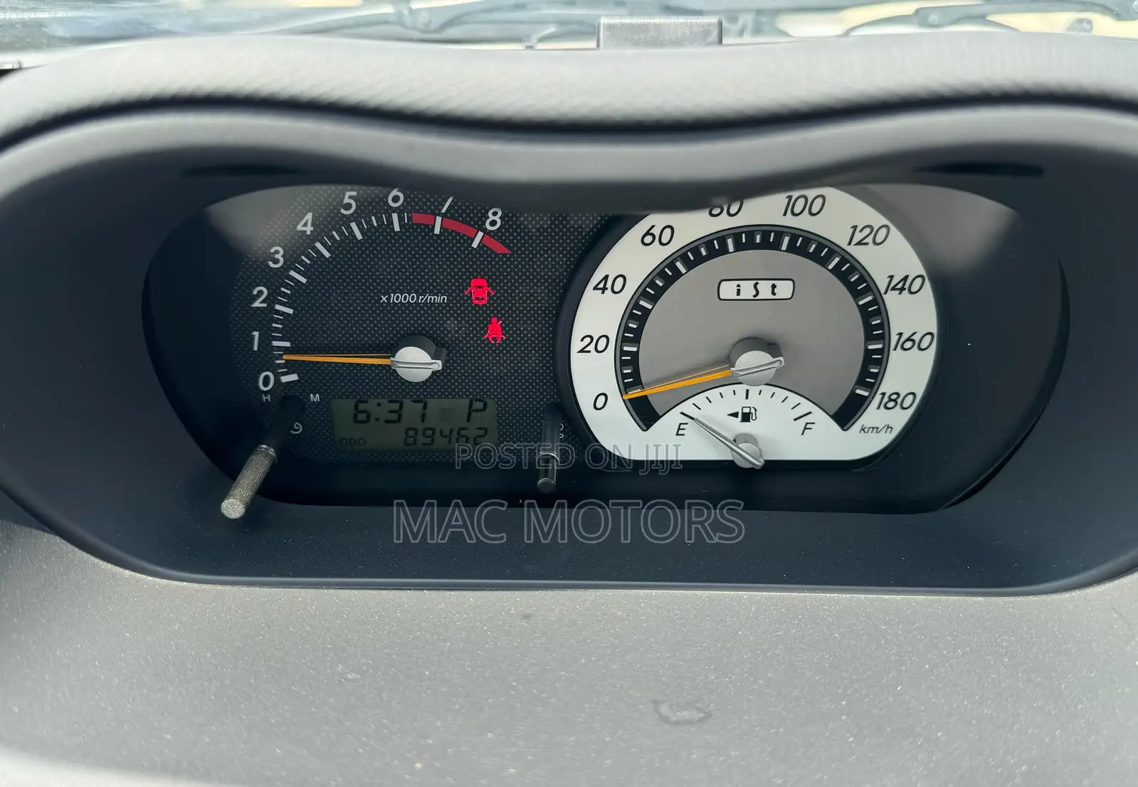 Toyota IST 2005 Silver