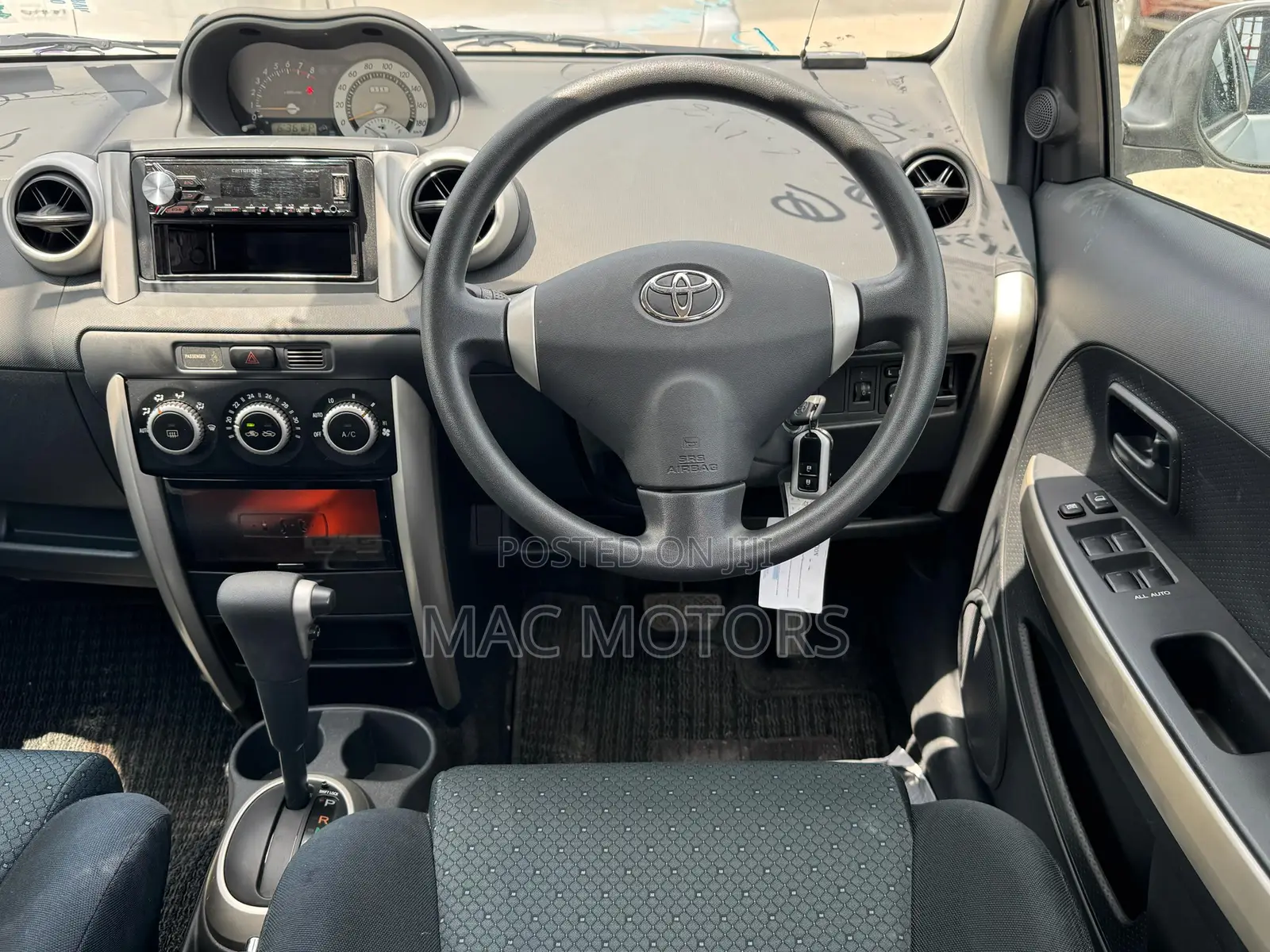 Toyota IST 2005 Silver