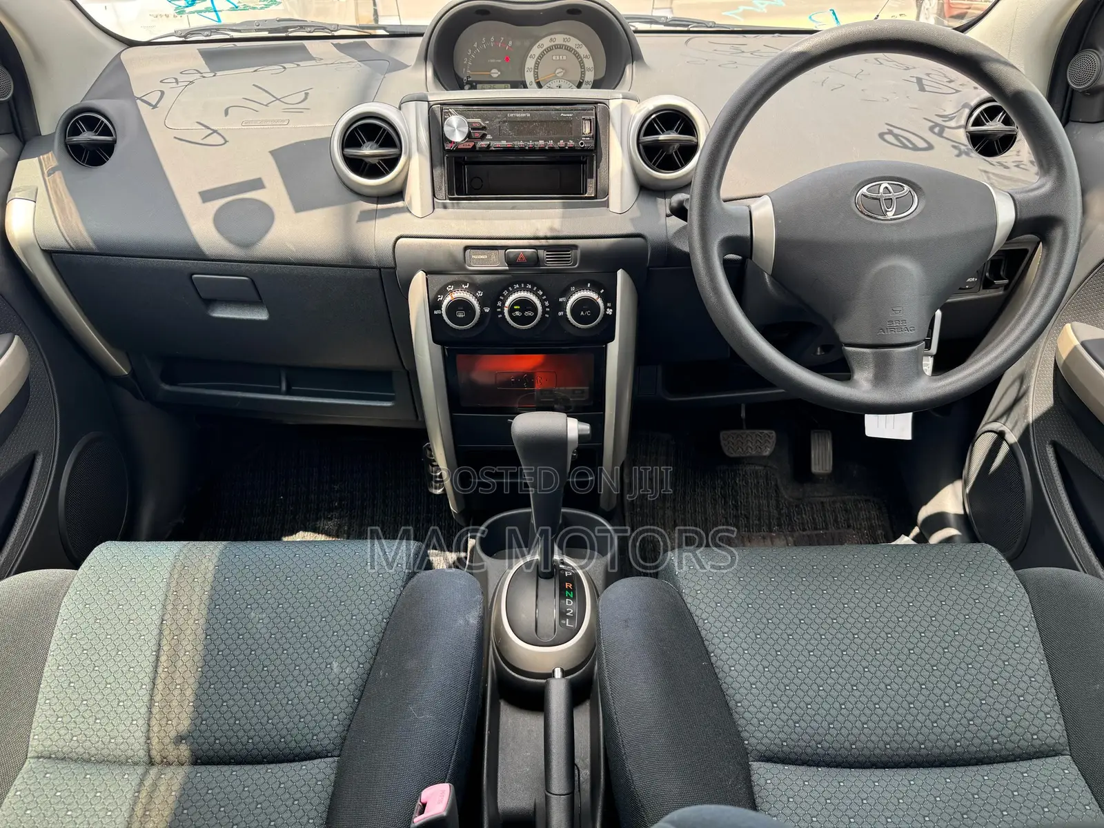 Toyota IST 2005 Silver
