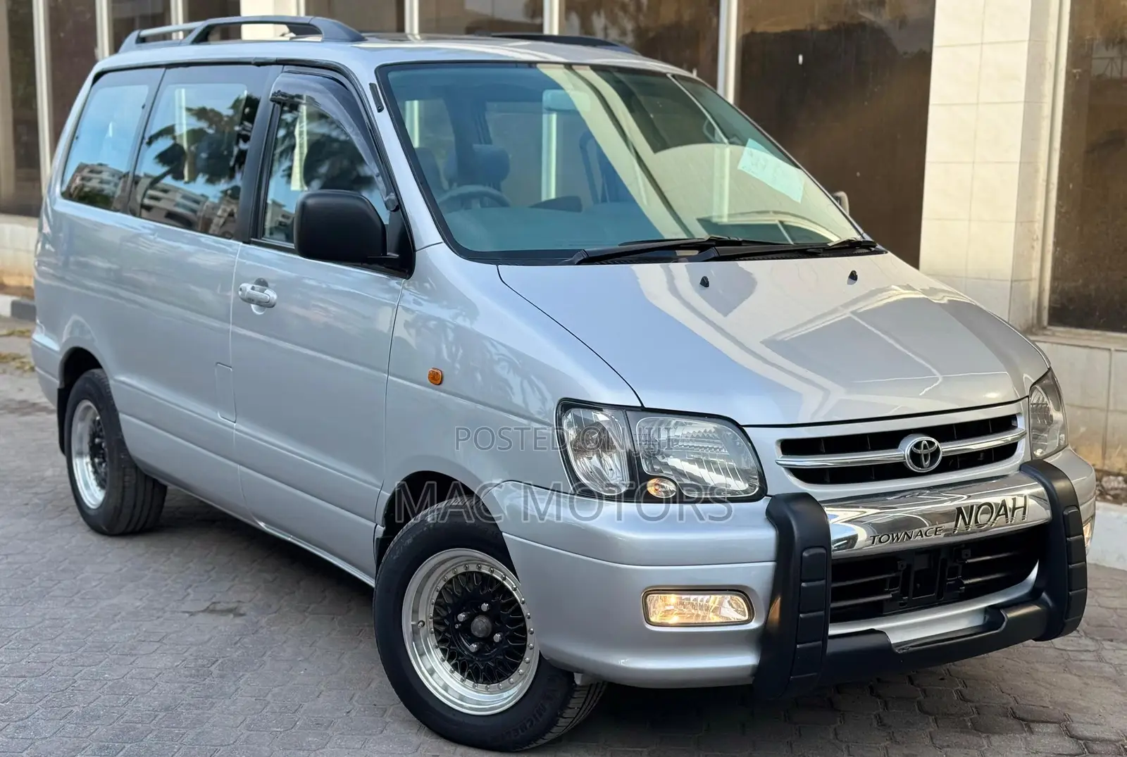 Toyota Noah 2.0 FWD (8 Seater) 2001 Silver