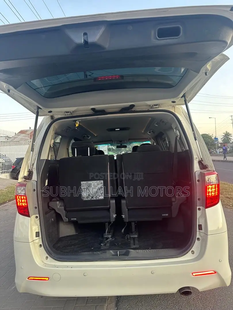 Toyota Alphard 2010 White