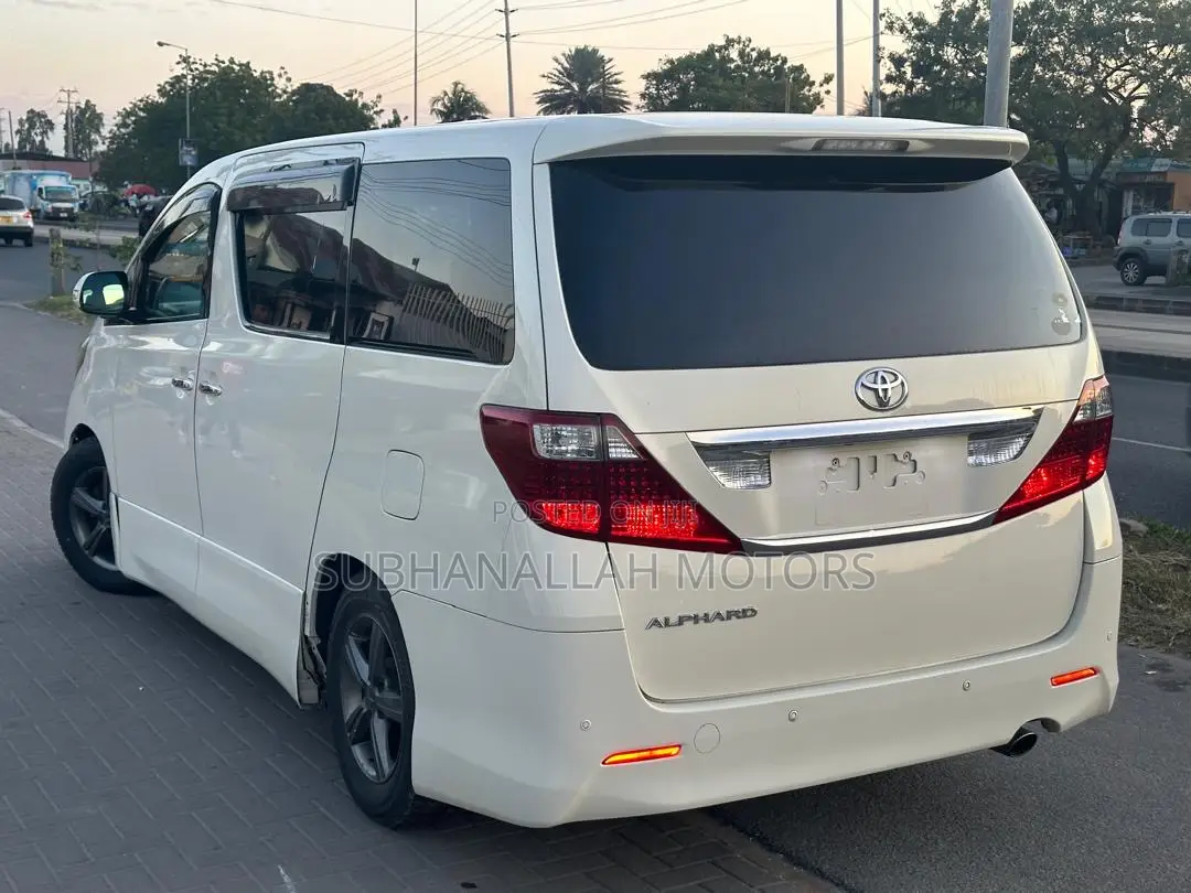 Toyota Alphard 2010 White