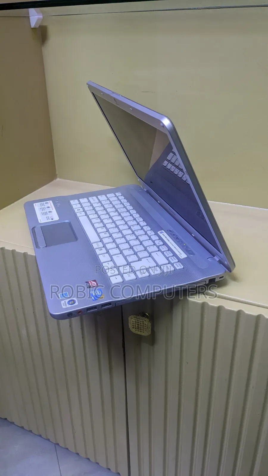 Laptop Sony VAIO VGN-A517M 4GB Intel Core 2 Duo HDD 500GB