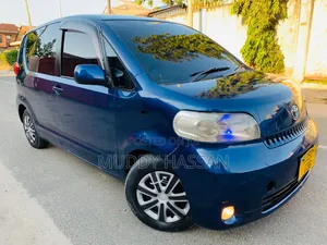 Toyota Porte 2006 Blue
