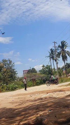 Plot Nzur Sana for Show Room It Look Tarmac