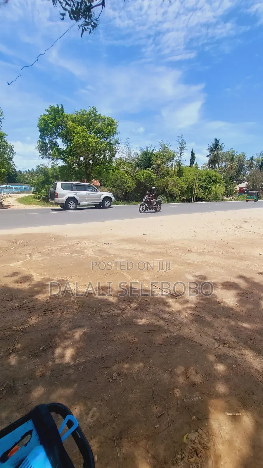 Plot Nzur Sana for Show Room It Look Tarmac