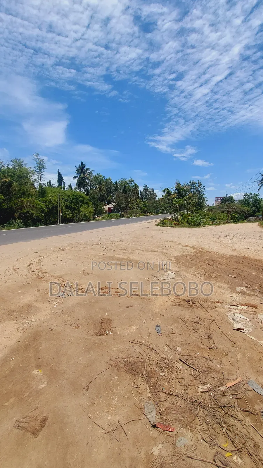 Plot Nzur Sana for Show Room It Look Tarmac