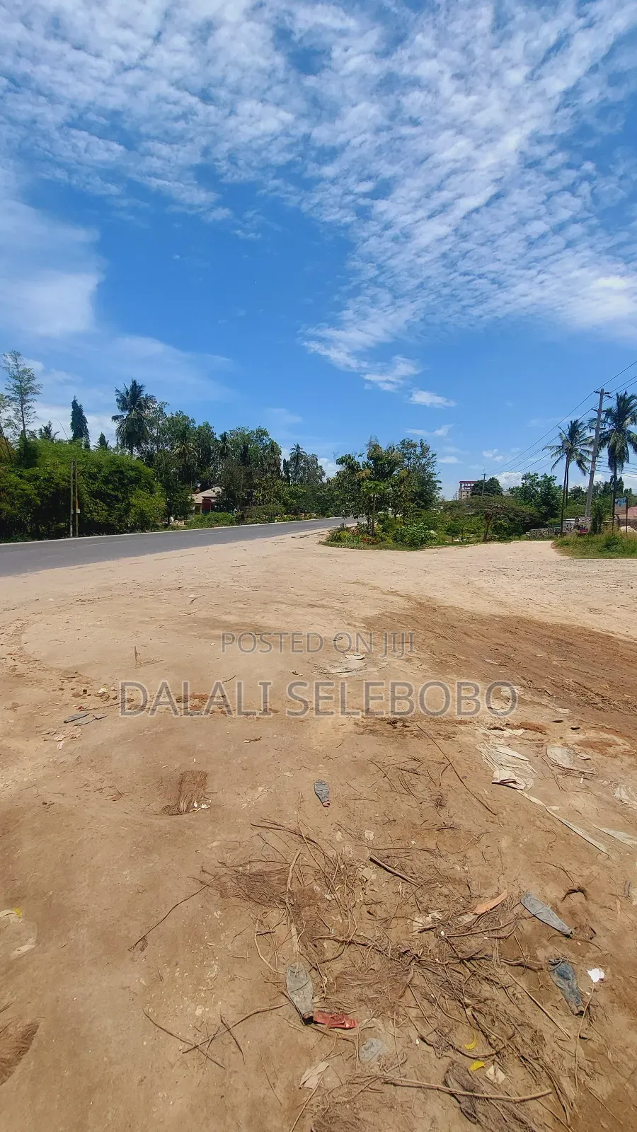 Plot Nzur Sana for Show Room It Look Tarmac