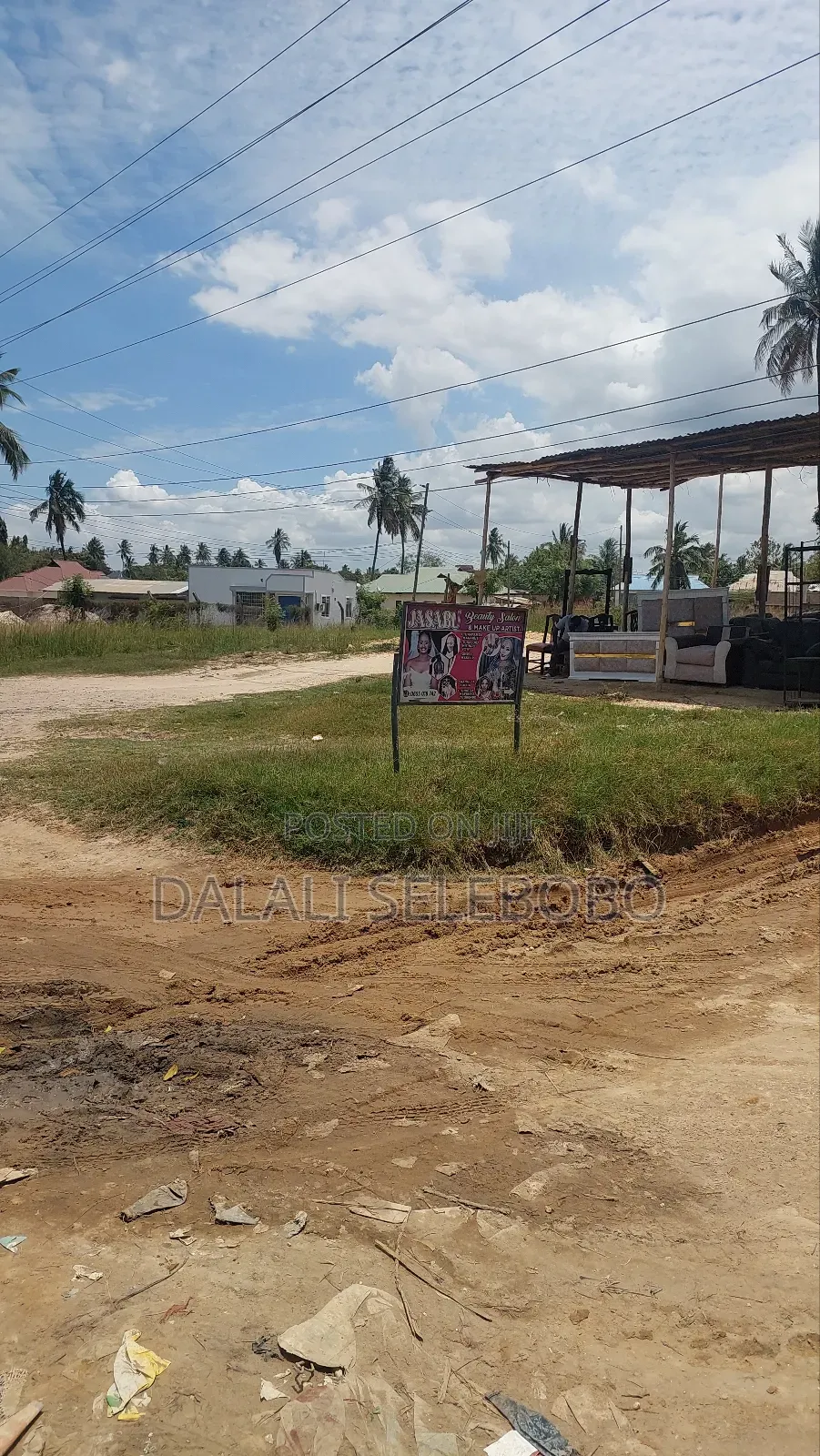 Plot Nzur Sana for Show Room It Look Tarmac