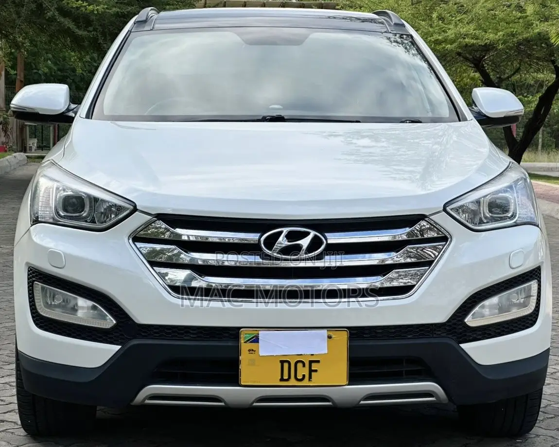 Hyundai Santa Fe 2014 White